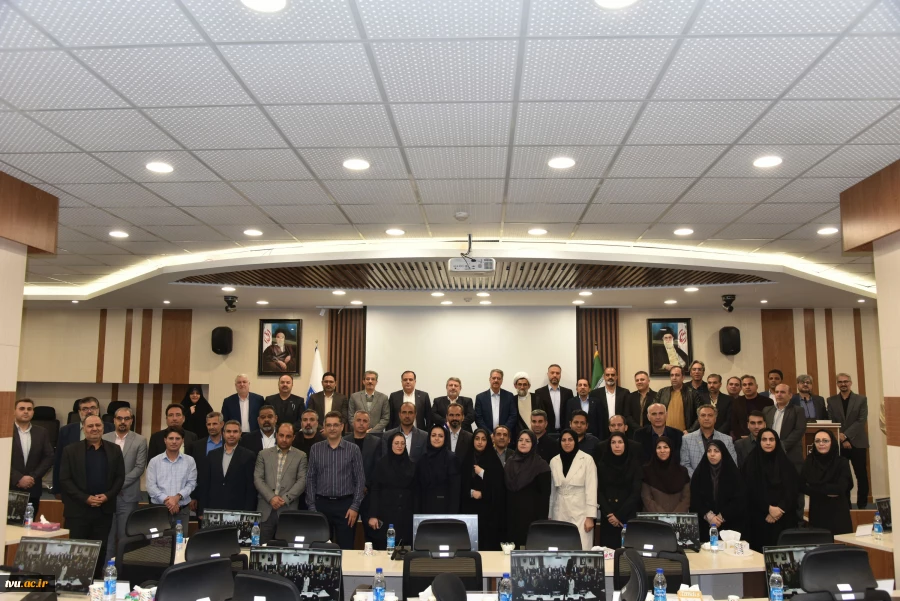 دکتر حضرتی در نشست تخصصی مدیران روابط عمومی دانشگاه ملی مهارت:

فارغ التحصیل دانشگاه ملی مهارت باید پرچم‌دار مهارت باشد. 12