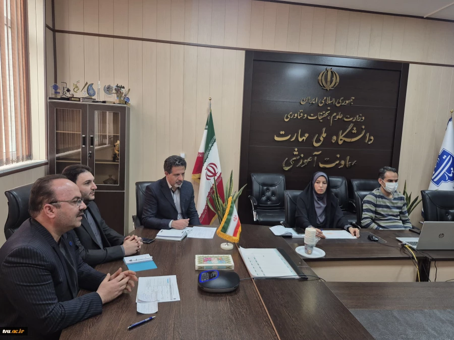 حضور مدیرکل امور مالی دانشگاه در جلسه وبیناری معاونت پژوهش با اعضای هیات علمی 3