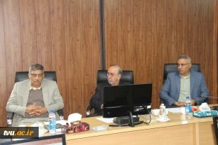 رئیس واحد استانی، رابط خیرین و برخی از اعضای هیئت امنای استان فارس میهمان ویژه نشست بنیاد حامیان 6