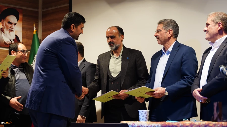 آغار نشست تخصصی دو روزه معاونین اداری، مالی و مدیریت منابع و عاملین مالی در دانشگاه ملی مهارت یزد 13