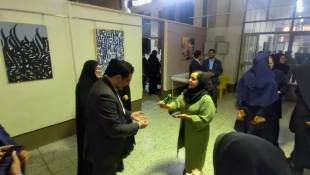 حضور گرم و صمیمانه معاونت فرهنگی و دانشجویی در واحد استانی کرمان؛ تقدیم گل و تبریک فرارسیدن ۱۶ آذر به دانشجویان 4