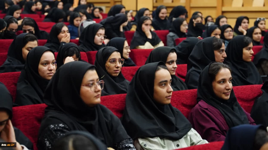 دکتر زمانی در جشن روز دانشجو دانشگاه ملی مهارت واحد استانی یزد:

روز دانشجو نماد بیداری، مسئولیت‌پذیری و مطالبه‌گری قانونمند دانشجویان است 3