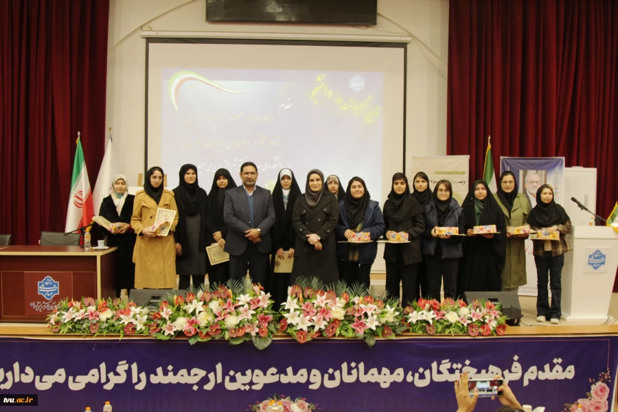 پیام تحول معاونت فرهنگی و دانشجویی درآیین ملی گرامیداشت روز دانشجو طنین انداز شد
 4