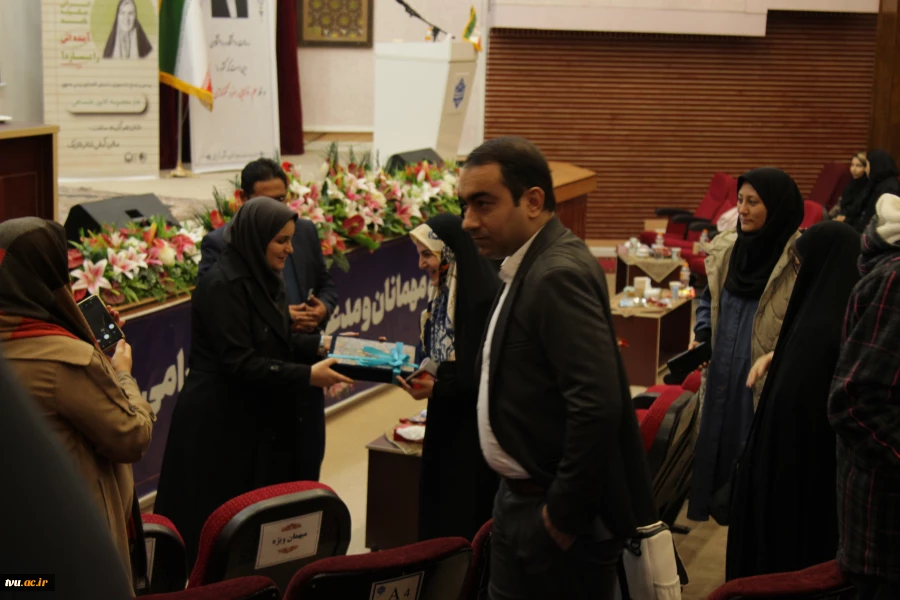 پیام تحول معاونت فرهنگی و دانشجویی درآیین ملی گرامیداشت روز دانشجو طنین انداز شد
 5