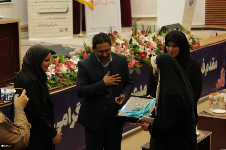 پیام تحول معاونت فرهنگی و دانشجویی درآیین ملی گرامیداشت روز دانشجو طنین انداز شد
 10