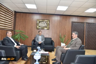 دیدار و گفت‌وگوی دکتر زمانی، رئیس دانشگاه ملی مهارت و دکتر فخر موسوی، مدیرکل حوزه ریاست، روابط عمومی و هماهنگی امور مجلس و استان‌ها با آقای دکتر اسدالله چراغی نماینده مردم شریف آبدانان، دره شهر، دهلران و عضو کمیسیون بهداشت و درمان مجلس شورای اسلامی