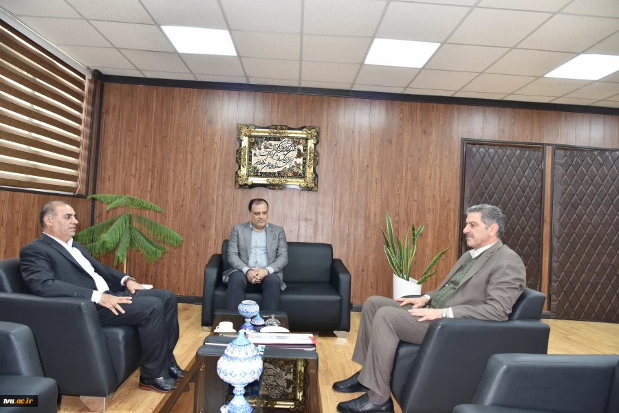 دیدار و گفت‌وگوی دکتر زمانی، رئیس دانشگاه ملی مهارت و دکتر فخر موسوی، مدیرکل حوزه ریاست، روابط عمومی و هماهنگی امور مجلس و استان‌ها با آقای دکتر عباس قدرتی زوارم نماینده مردم شریف شهرستان شیروان و سخنگوی کمیسیون برنامه و بودجه و محاسبات مجلس شورای اسلامی 