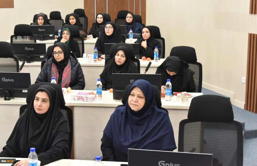 با حضور رئیس دانشگاه و جمعی از اساتید و نخبگان دانشگاهی

نشست هم‌اندیشی نقش دانشگاه در تحقق ایران قوی برگزار شد 3