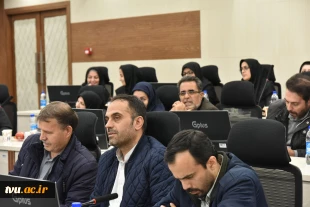 با حضور رئیس دانشگاه و جمعی از اساتید و نخبگان دانشگاهی

نشست هم‌اندیشی نقش دانشگاه در تحقق ایران قوی برگزار شد 16