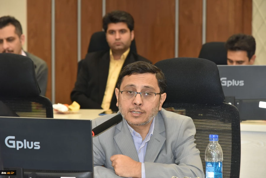 با حضور رئیس دانشگاه و جمعی از اساتید و نخبگان دانشگاهی

نشست هم‌اندیشی نقش دانشگاه در تحقق ایران قوی برگزار شد 18