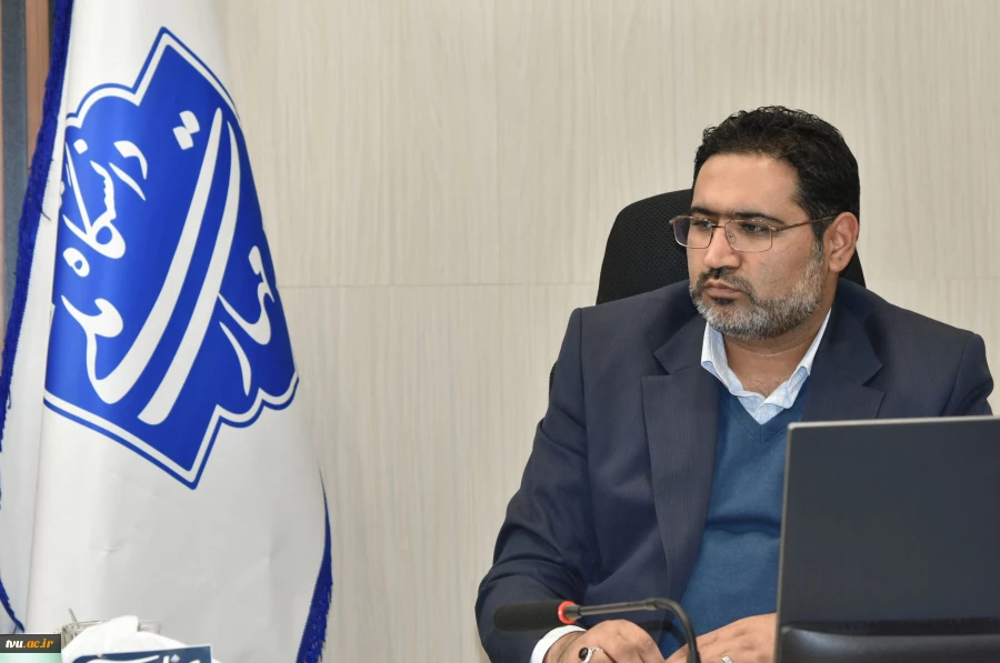 با حضور رئیس دانشگاه و جمعی از اساتید و نخبگان دانشگاهی

نشست هم‌اندیشی نقش دانشگاه در تحقق ایران قوی برگزار شد 20