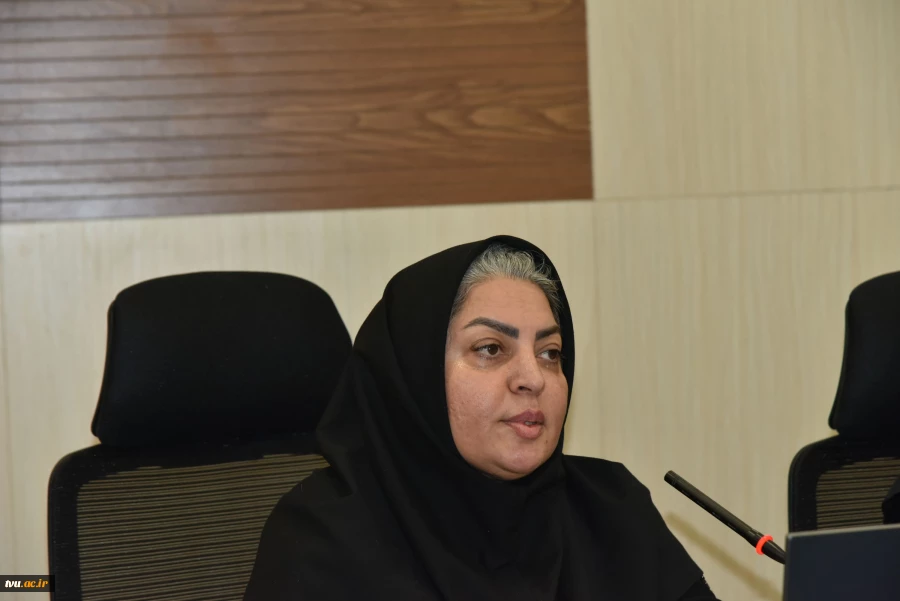 با حضور رئیس دانشگاه و جمعی از اساتید و نخبگان دانشگاهی

نشست هم‌اندیشی نقش دانشگاه در تحقق ایران قوی برگزار شد 22