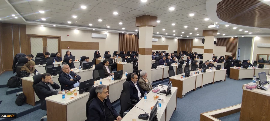 با حضور رئیس دانشگاه و جمعی از اساتید و نخبگان دانشگاهی

نشست هم‌اندیشی نقش دانشگاه در تحقق ایران قوی برگزار شد 27