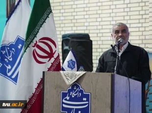 دکتر نیکزاد، نایب رئیس مجلس شورای اسلامی در مراسم گرامی‌داشت روز دانشجو :

دانشجو و دانشگاه باید پرسشگر، هوشمند و سازنده جامعه باشند 3