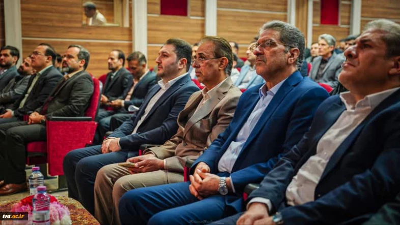 با حضور دکتر غلامرضا زمانی؛

نشست سراسری معاونین اداری مالی و مدیریت منابع و عاملین مالی واحدهای استانی دانشگاه ملی مهارت در یزد برگزار شد.