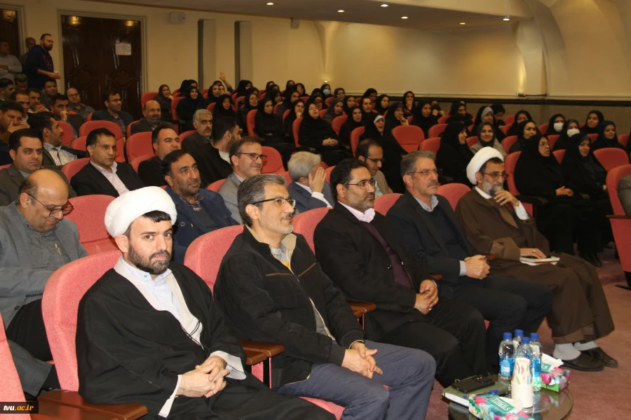 با حضور رئیس و هیئت ریسه دانشگاه ملی مهارت:

جشن میلاد حضرت فاطمه(س) و گرامیداشت مقام والای زن و روز مادر برگزار شد. 4