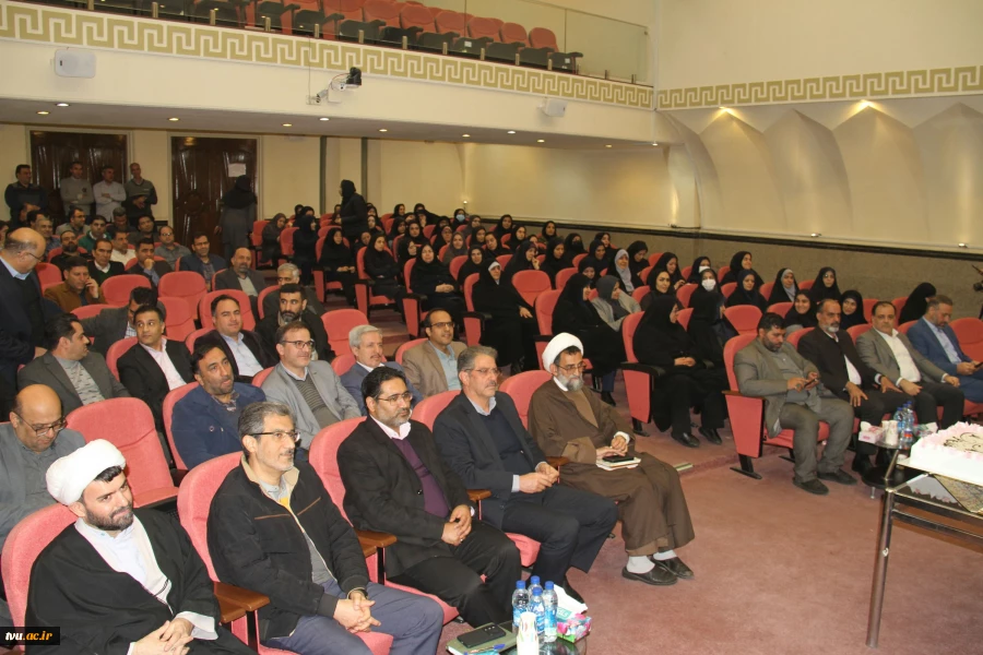 با حضور رئیس و هیئت ریسه دانشگاه ملی مهارت:

جشن میلاد حضرت فاطمه(س) و گرامیداشت مقام والای زن و روز مادر برگزار شد. 5