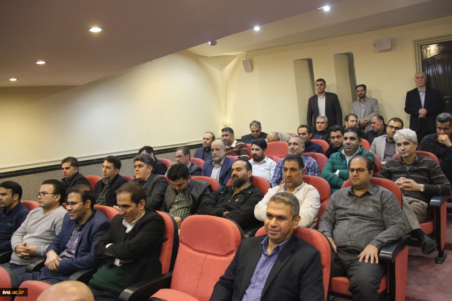 با حضور رئیس و هیئت ریسه دانشگاه ملی مهارت:

جشن میلاد حضرت فاطمه(س) و گرامیداشت مقام والای زن و روز مادر برگزار شد. 8