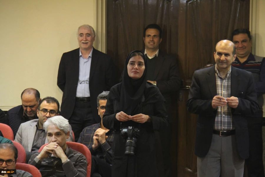 با حضور رئیس و هیئت ریسه دانشگاه ملی مهارت:

جشن میلاد حضرت فاطمه(س) و گرامیداشت مقام والای زن و روز مادر برگزار شد. 14