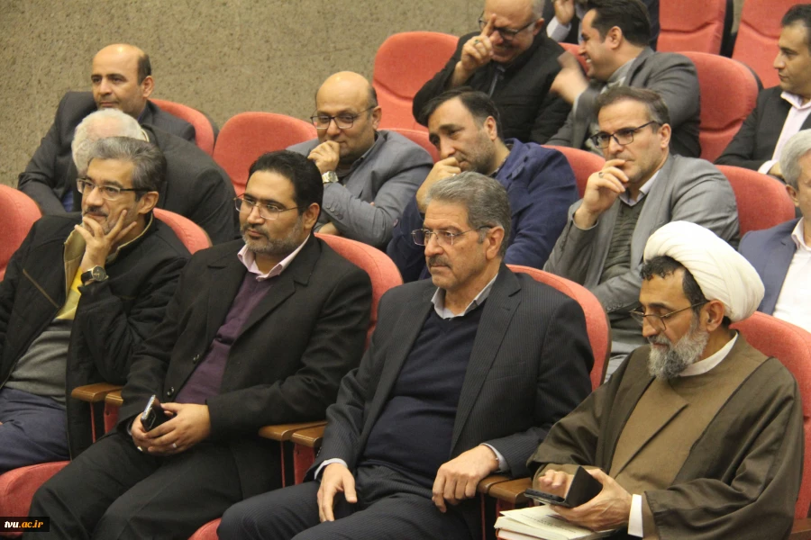 با حضور رئیس و هیئت ریسه دانشگاه ملی مهارت:

جشن میلاد حضرت فاطمه(س) و گرامیداشت مقام والای زن و روز مادر برگزار شد. 16