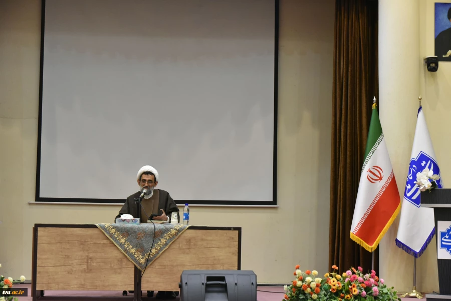 با حضور رئیس و هیئت ریسه دانشگاه ملی مهارت:

جشن میلاد حضرت فاطمه(س) و گرامیداشت مقام والای زن و روز مادر برگزار شد. 2