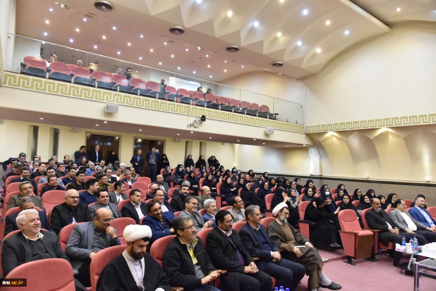 با حضور رئیس و هیئت ریسه دانشگاه ملی مهارت:

جشن میلاد حضرت فاطمه(س) و گرامیداشت مقام والای زن و روز مادر برگزار شد. 3