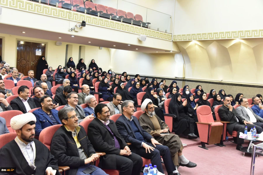 با حضور رئیس و هیئت ریسه دانشگاه ملی مهارت:

جشن میلاد حضرت فاطمه(س) و گرامیداشت مقام والای زن و روز مادر برگزار شد. 5