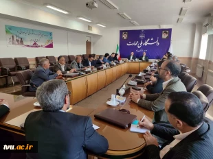  نشست صمیمانه معاون اداری مالی و مدیریت منابع دانشگاه با معاونین اداری مالی و مدیریت منابع استان‌ها 3