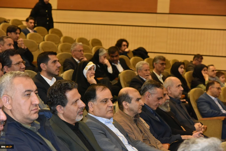 تجلیل از دکتر عباسعلی زمانی، پژوهشگر مهارتی برگزیده کشور از دانشگاه ملی مهارت با حضور وزیر علوم، تحقیقات و فناوری  3