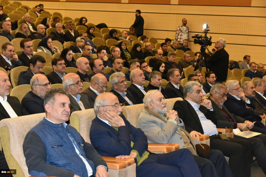 تجلیل از دکتر عباسعلی زمانی، پژوهشگر مهارتی برگزیده کشور از دانشگاه ملی مهارت با حضور وزیر علوم، تحقیقات و فناوری  4