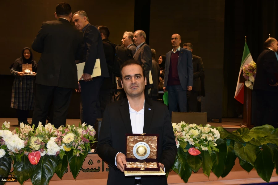 تجلیل از دکتر عباسعلی زمانی، پژوهشگر مهارتی برگزیده کشور از دانشگاه ملی مهارت با حضور وزیر علوم، تحقیقات و فناوری  10