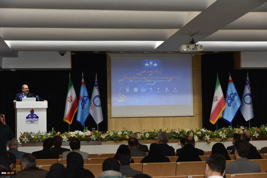 امضای تفاهم‌نامه همکاری بین دانشگاه ملی مهارت و شرکت ملی صنایع پتروشیمی 9