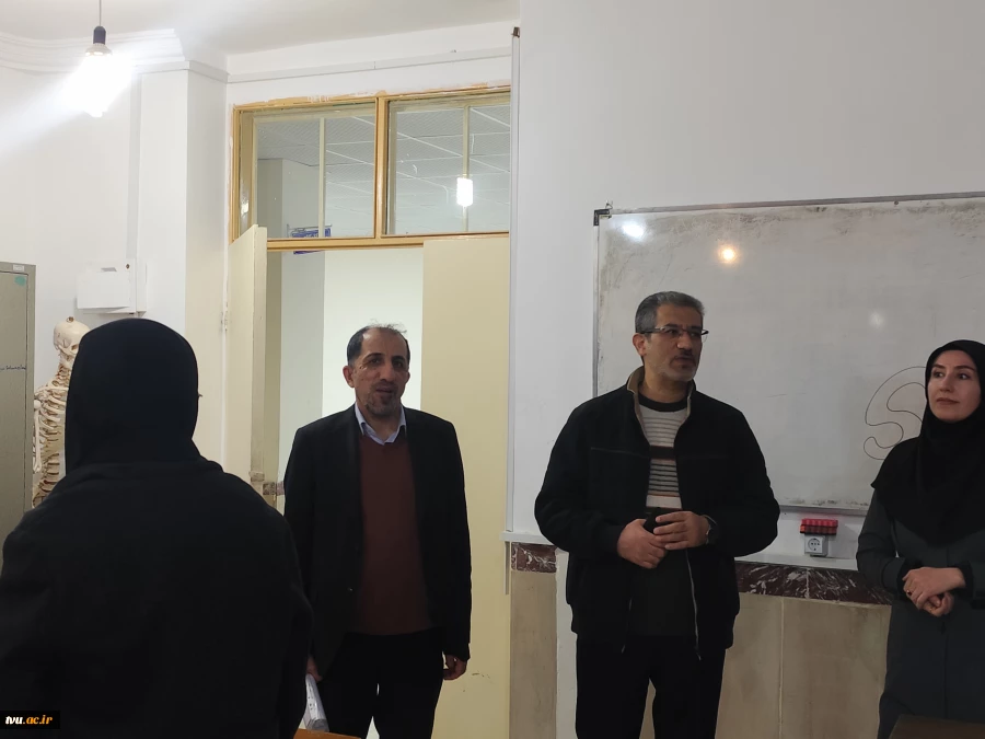 بازدید رئیس دانشگاه ملی مهارت از آموزشکده دختران سنندج 7