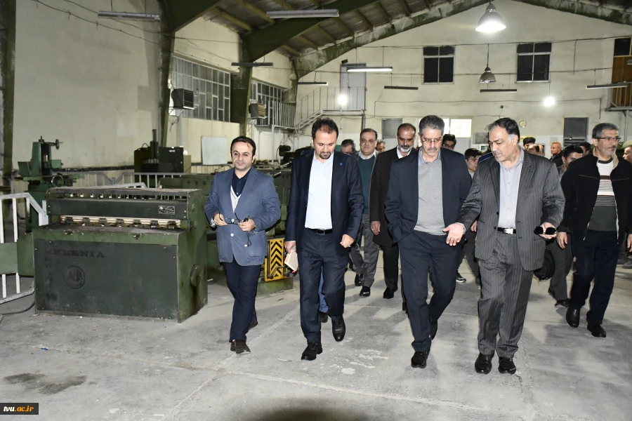 در بازدید رئیس دانشگاه ملی مهارت از مرکز رشد واحدهای فناور کردستان مطرح شد:

تجاری‌سازی ایده‌های مهارت‌محور، پیشران اشتغال‌زایی پایدار است. 8