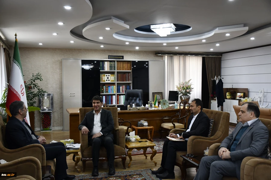 رئیس دانشگاه ملی مهارت در دیدار با استاندار کردستان:

تزریق اعتبار ۵۷ میلیارد تومانی به دانشگاه ملی مهارت کردستان / گام بلند بزرگترین دانشگاه دولتی کشور برای حل چالش خوابگاه دختران سنندج  2