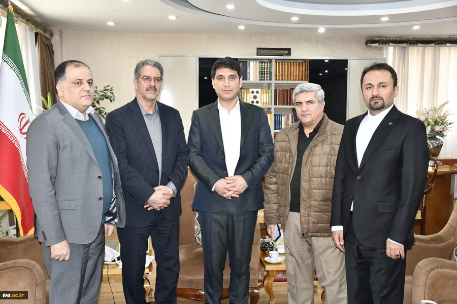 رئیس دانشگاه ملی مهارت در دیدار با استاندار کردستان:

تزریق اعتبار ۵۷ میلیارد تومانی به دانشگاه ملی مهارت کردستان / گام بلند بزرگترین دانشگاه دولتی کشور برای حل چالش خوابگاه دختران سنندج  2