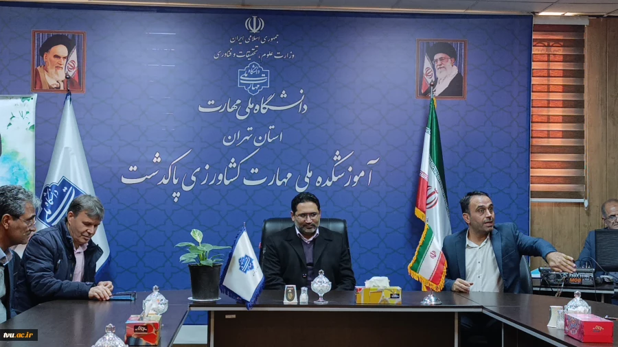 برگزاری آیین گرامیداشت روز دانشجو و هفته پژوهش با حضور معاون فرهنگی و دانشجویی دانشگاه ملی مهارت در آموزشکده پاکدشت 8