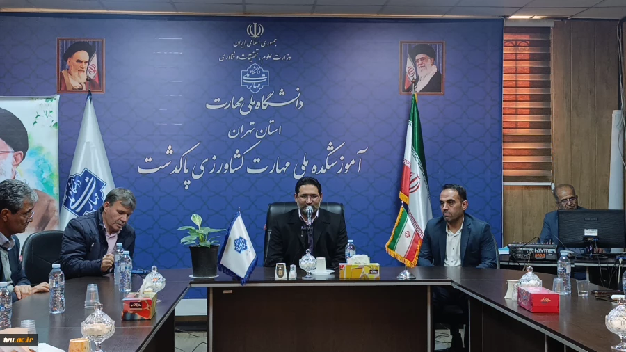 برگزاری آیین گرامیداشت روز دانشجو و هفته پژوهش با حضور معاون فرهنگی و دانشجویی دانشگاه ملی مهارت در آموزشکده پاکدشت 9