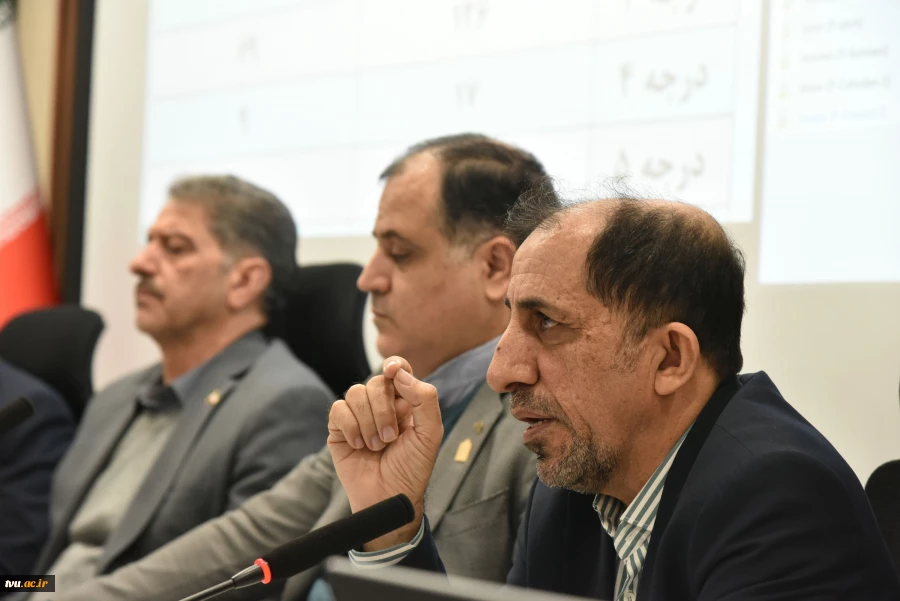 شورای دانشگاه 13