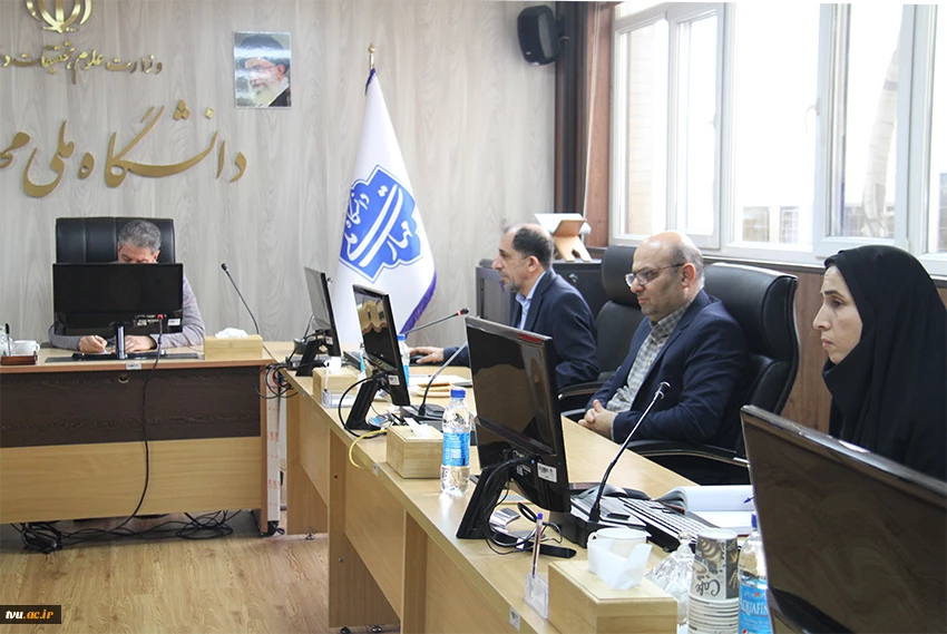 جلسه کمیته راهبری با حضور جناب اقای دکتر زمانی واعضای محترم کارگروه  4