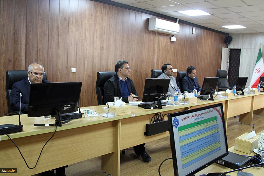 جلسه کمیته راهبری با حضور جناب اقای دکتر زمانی واعضای محترم کارگروه  5