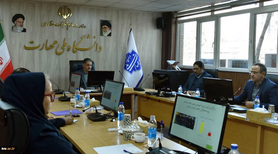 با حضور رییس دانشگاه ملی مهارت برگزار شد؛
چهارمین نشست شورای ورزش دانشگاه ملی مهارت در سال ۱۴۰۴  2