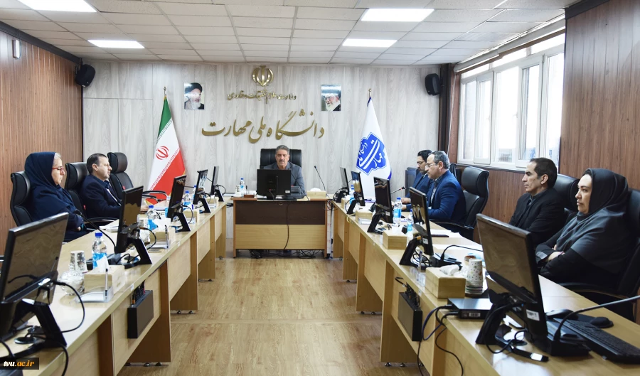 با حضور رییس دانشگاه ملی مهارت برگزار شد؛
چهارمین نشست شورای ورزش دانشگاه ملی مهارت در سال ۱۴۰۴  3