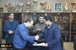 با حضور دکتر جعفری کرمانی‌پور؛
نشست صمیمانه حوزه معاونت فرهنگی و دانشجویی به مناسبت ولادت حضرت علی(ع) و روز مرد برگزار شد 8