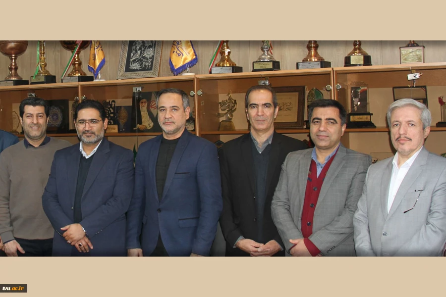 با حضور دکتر جعفری کرمانی‌پور؛
نشست صمیمانه حوزه معاونت فرهنگی و دانشجویی به مناسبت ولادت حضرت علی(ع) و روز مرد برگزار شد 2