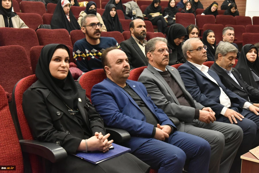 با هدف راه اندازی قطب طراحی پوشاک کشور:

امضاء تفاهم نامه همکاری میان دانشگاه ملی مهارت و معاونت کارآفرینی و اشتغال وزارت تعاون، کار و رفاه اجتماعی 4