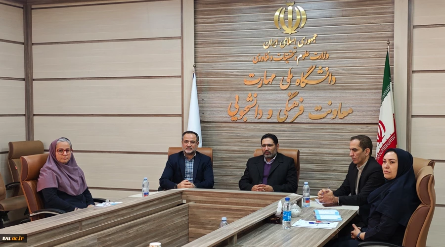 با حضور معاون فرهنگی و دانشجویی برگزار شد؛ وبینار تخصصی اداره‌کل تربیت‌بدنی با محوریت المپیادهای همگانی و کارکنان 2