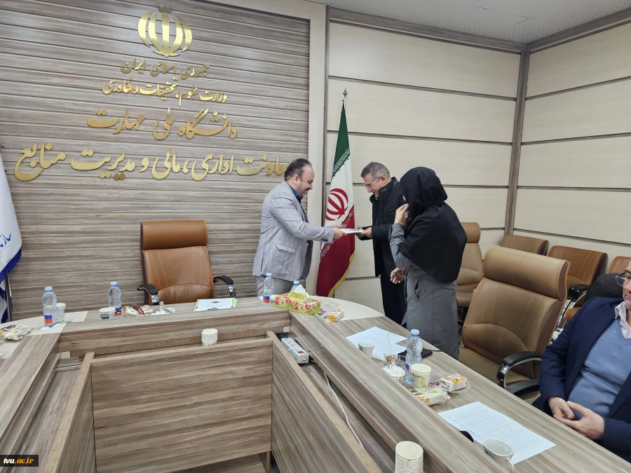 دومین جلسه میز غربال حوزه چاپ و نشر دانشگاه ملی مهارت برگزار شد 4