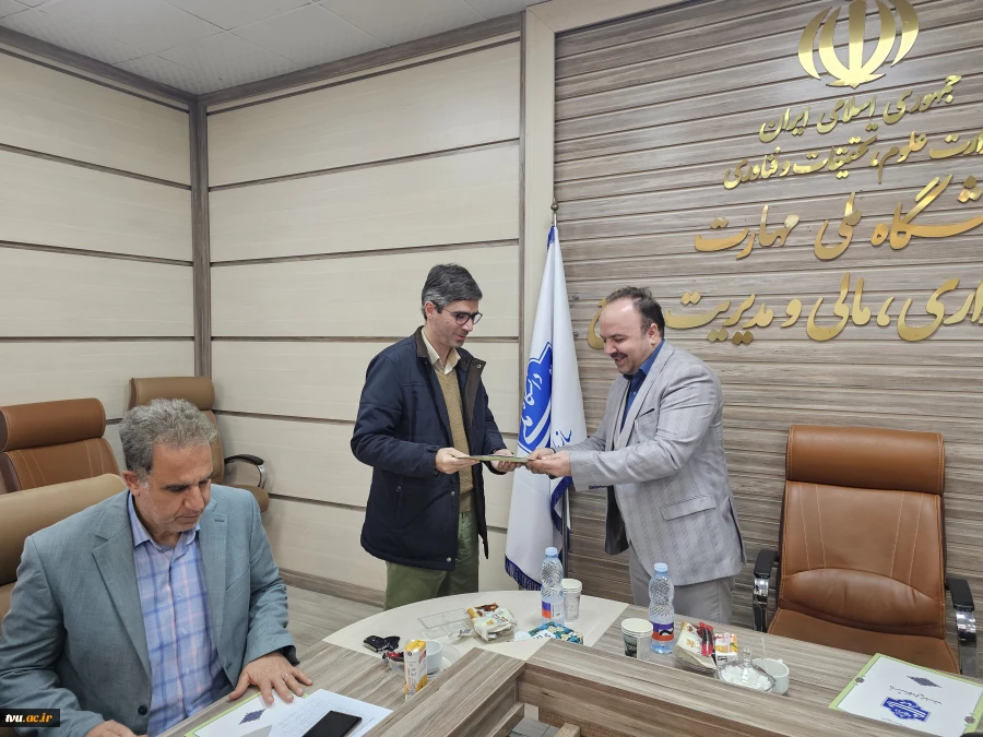 دومین جلسه میز غربال حوزه چاپ و نشر دانشگاه ملی مهارت برگزار شد 7