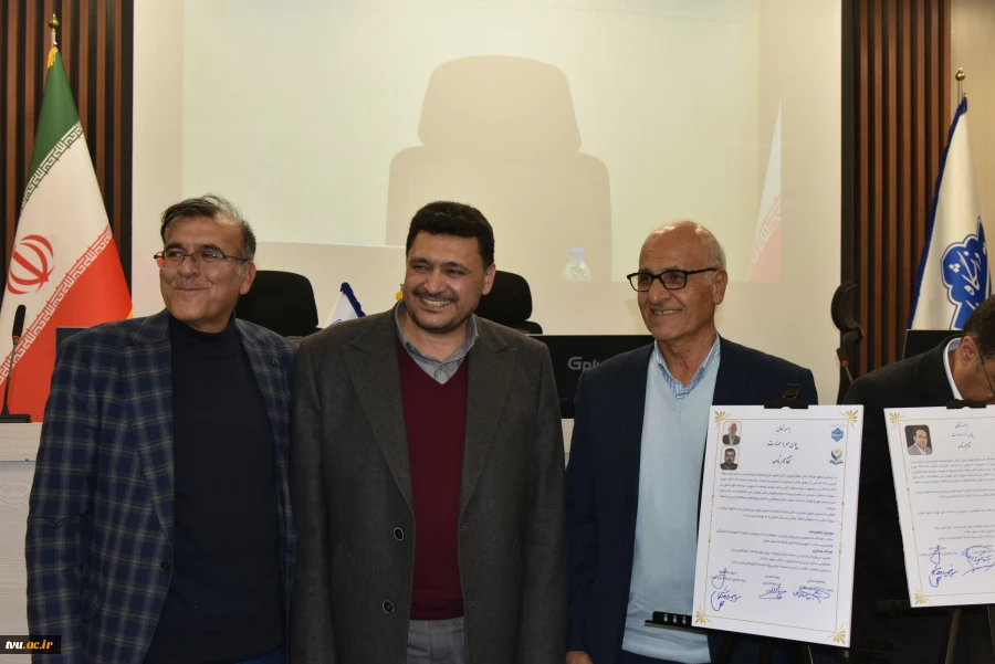 برگزاری چهارمین جلسه بنیاد حامیان دانشگاه ملی مهارت با حضور خیرین و مسئولان دانشگاه 17